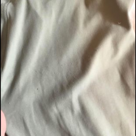 SOLD Vitae apparel 3/4 leggings - Picture 4 of 4